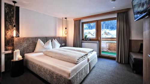 Mountain Apartments - living by Salner - Ischgl