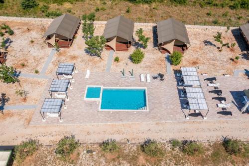 Grande Glamping with Pool