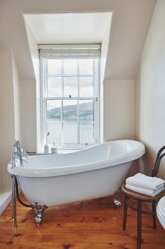 Brambles of Inveraray in Saint Catherines