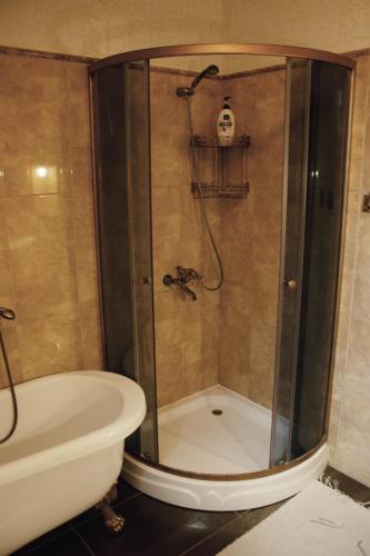 Bathroom, Moisa Ait Katusekorter in Voru