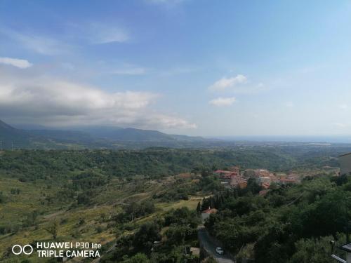  Appartamento di una stanza 9km dal mare. in Santa Domenica Talao