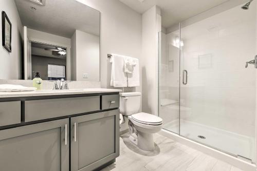 New! PCB Escape with Ocean Views, Walk to Pier Park!