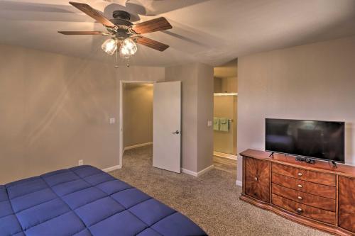 Ideally Located Desert Oasis Home - image 9