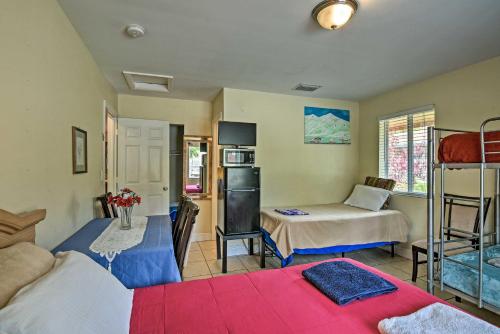 Inviting Family Apartment Less Than 3 Mi From Coast!