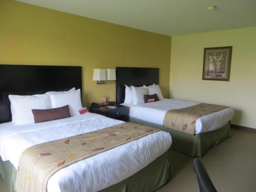 Ramada by Wyndham Wisconsin Dells - image 5