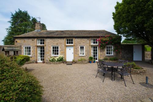 Mill Race at Broughton Sanctuary, Skipton (fotografie 6)