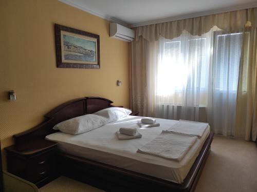 Hotel Mimoza - image 10