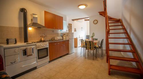 Kitchen, Holiday Home Grimalda in Grimalda