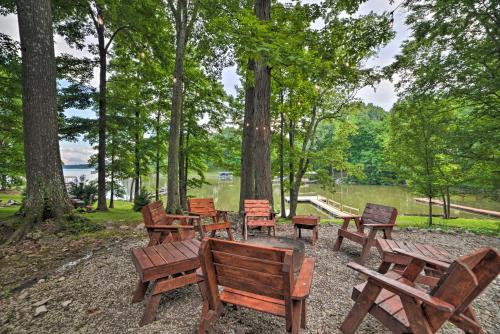 Pelican Bay Retreat on Lake Barkley with Kayaks! - image 14
