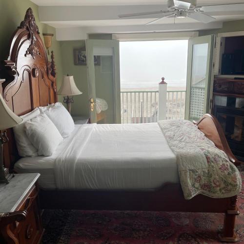 Queen Room with Sea View