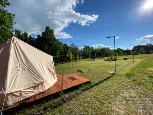 Glamping -Texas Glamping - Hotel - Novaci