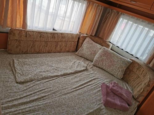 SEA CARAVAN ON THE BEACH