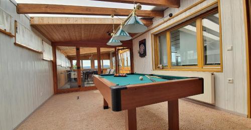 Ferienhaus am Seeblick Grill, Garten, Billiard, Dart, Sauna ww-Seeblick - Driedorf