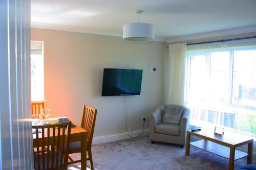 Picture of Heathmere -Nec, Airport, Hs2, Resorts World, Workcation - Spacious Quiet Apartment