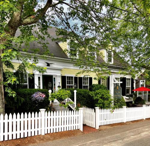 B&B Provincetown - Inn at Cook Street - Bed and Breakfast Provincetown