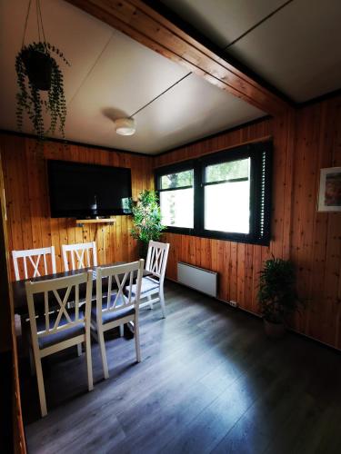 Viesnīcas āriene, Tommerneset Camping in Innhavet