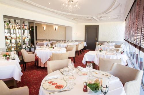 Logis Hotel restaurant LE MEDICIS - 레스토랑