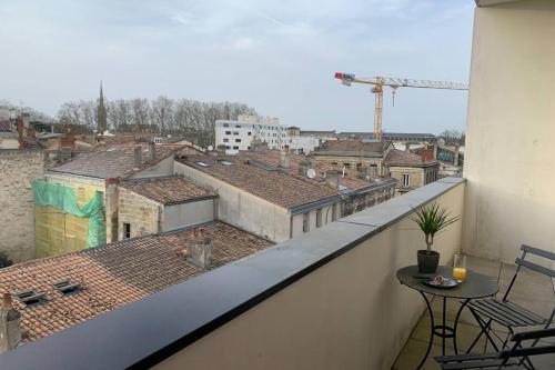 Appartement dernier étage, balcon, parking gratuit !, Bordeaux (Foto 4)