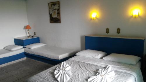 Standard Triple Room image 1