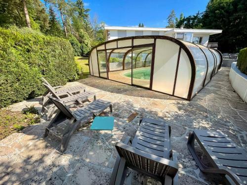 Úszómedence, Villa 250m2 avec PISCINE chauffée & SPA & kota-grill & sauna (Villa 250m2 avec PISCINE chauffee & SPA & kota-grill & sauna) in Saint-Die-des-Vosges