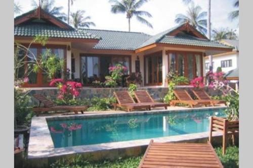 4 Bedroom Villa Mangrove 20 seconds walk to beach
