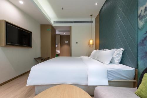 Ibis Styles XM Zhongshan Hotel