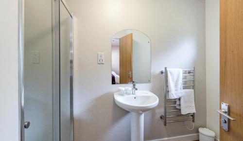 High Range Self-Catering Chalets - image 6