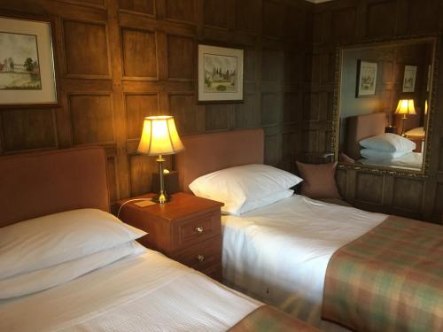Auchenlea bed and breakfast chambre d'hôte Garrowhill Railway Station