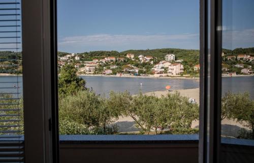 Apartments Halovic - image 7