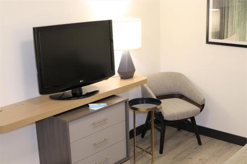 Holiday Inn & Suites St. Cloud, an IHG Hotel in Saint Cloud, USA