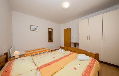 Apartments Halovic - image 6