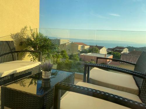 Apartment with Sea View image 1