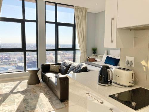 B&B Gaborone - Urban Awe Apartment-iTowers 23rd Floor - Bed and Breakfast Gaborone