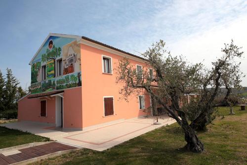 Villa Diana - Pesaro mare e cultura - intera struttura con piscina