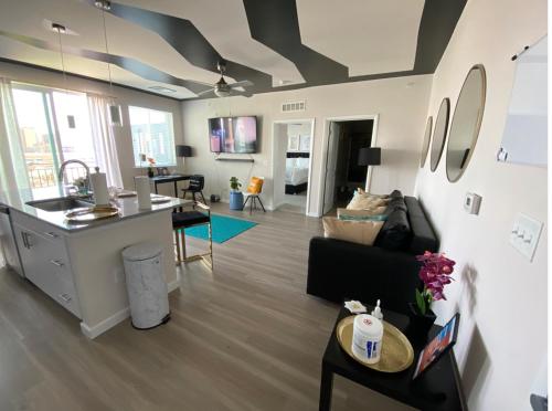 Lux Penthouse Skyline, Views Gym , Free Parking & Wifi Lux Penthouse Skyline, Views Gym , Free Parking & Wifi