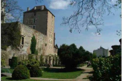 Appartement de charme plein coeur de Moulins