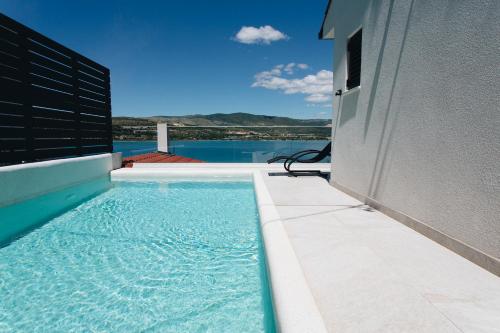 Villa Magna - seaside villa with pool and sauna