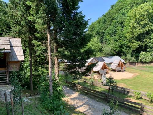 Wooden Cabin Kamna Gorica