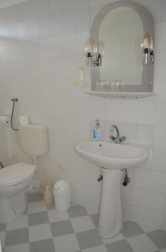Hotel Napsugár - image 4