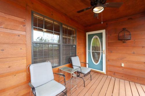 BareFoot Cabin cabin in Sevierville, USA