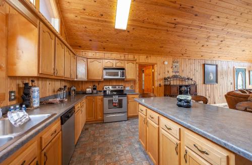 BareFoot Cabin cabin in Sevierville, USA