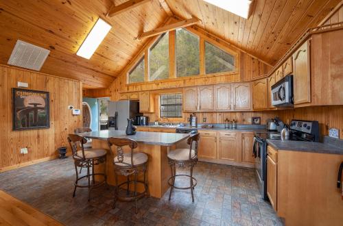 BareFoot Cabin cabin