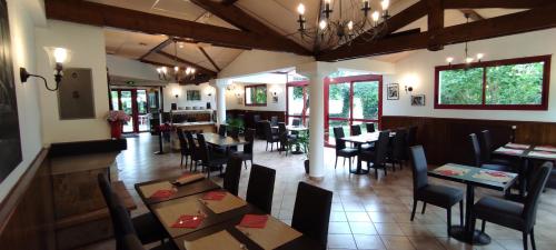 餐廳, 杜帕克酒店 (Hostellerie du Parc) in 拉巴爾特伊納爾