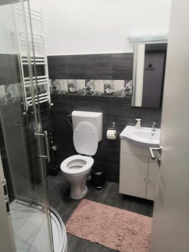 One-Bedroom Apartment room in SMART GuestHouse