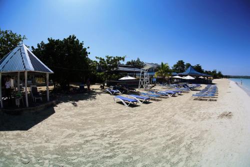 Negril Treehouse Resort