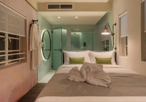 room detail thumbnail 1