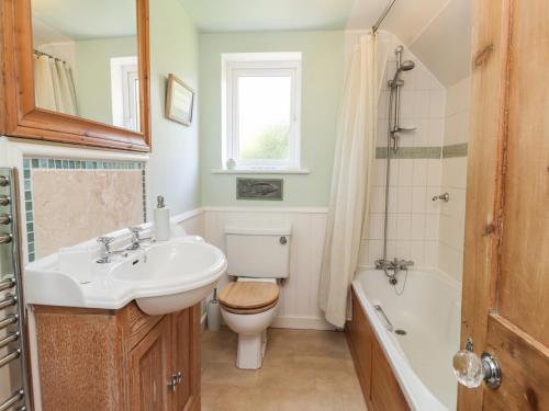 Wood Glen Cottage - image 11