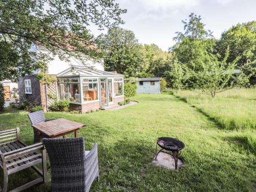 Wood Glen Cottage - image 14