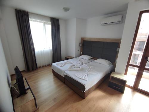Bonapartment - image 2