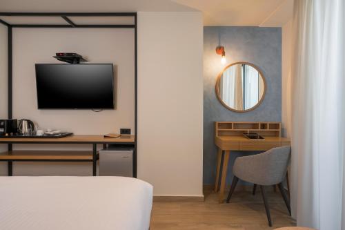Hyperion City Hotel - image 7
